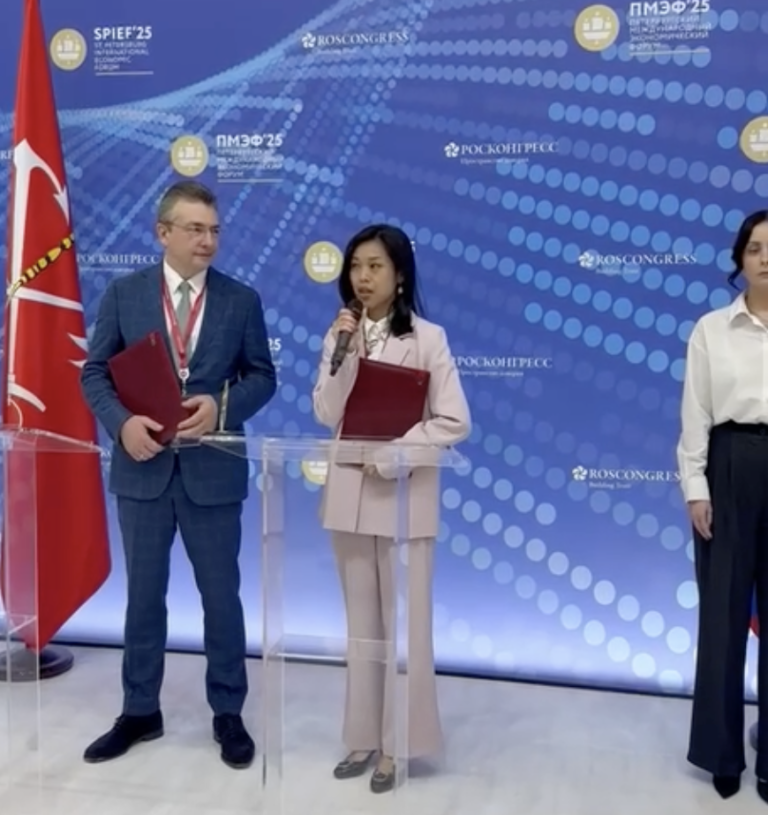 The agreement has been signed! B2BASEAN and Expoforum begin a new chapter of cooperation at the SPIEF-2025.
