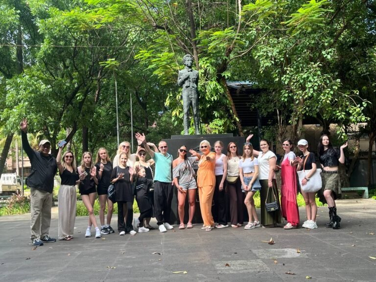 Aleksander Pushkin Monument visit in Manila by the Russian Model Interns from IATF from Russia